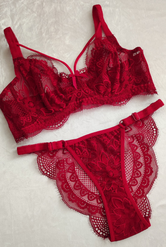 لباس زیر زنانه