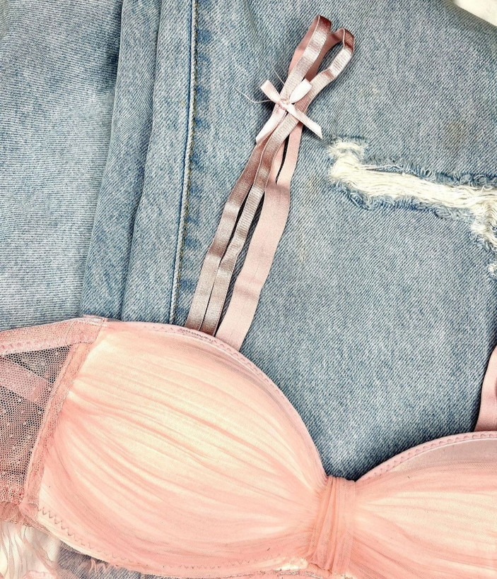 سوتین فانتزی صورتی