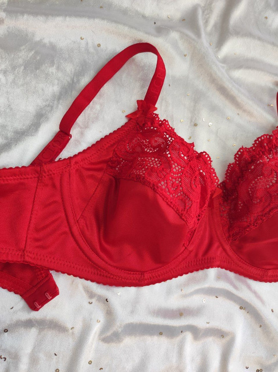 سوتین باکیفیت و خوش فرم